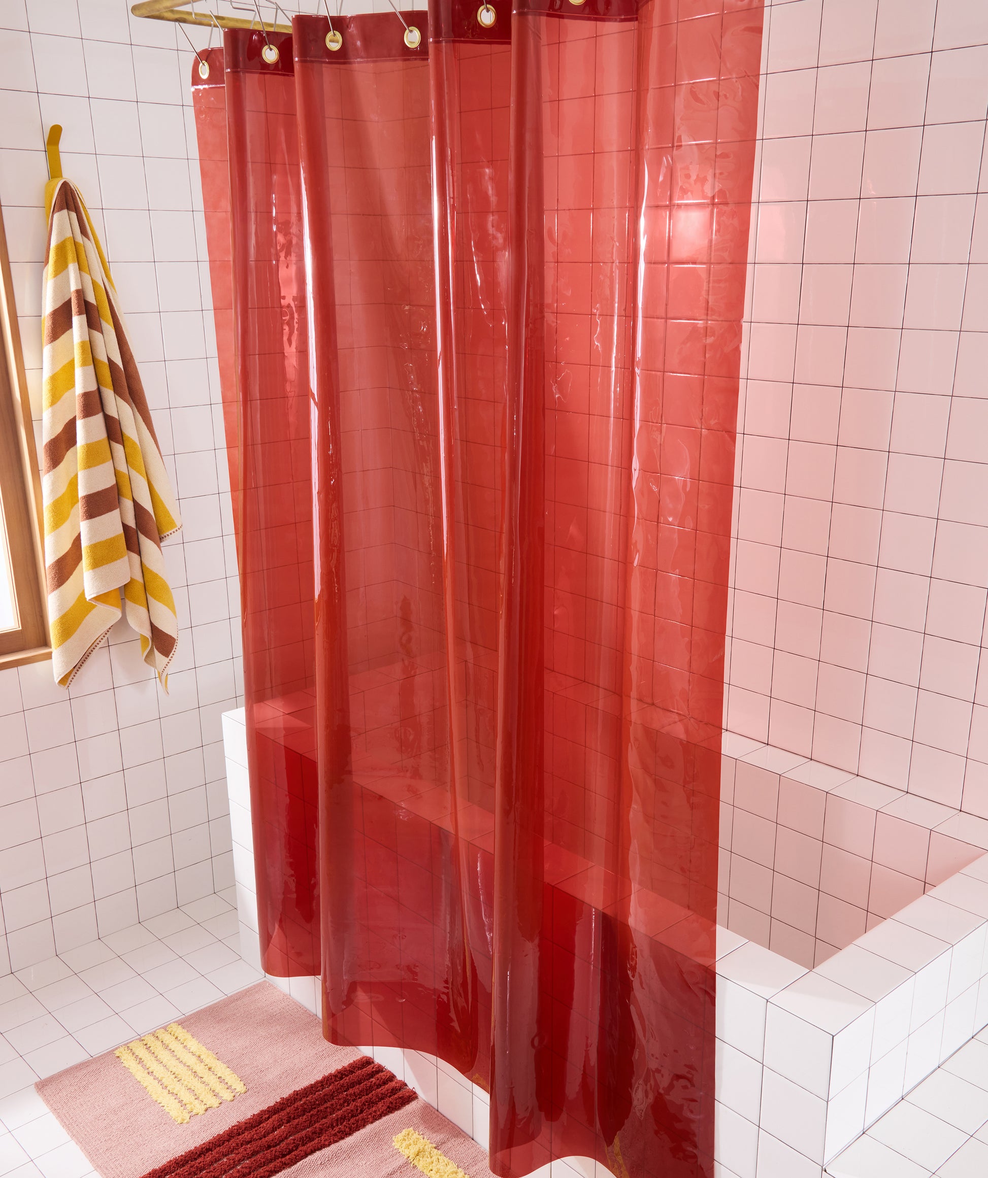 Sun Shower Brick side view of curtain hanging in a bathroom.
