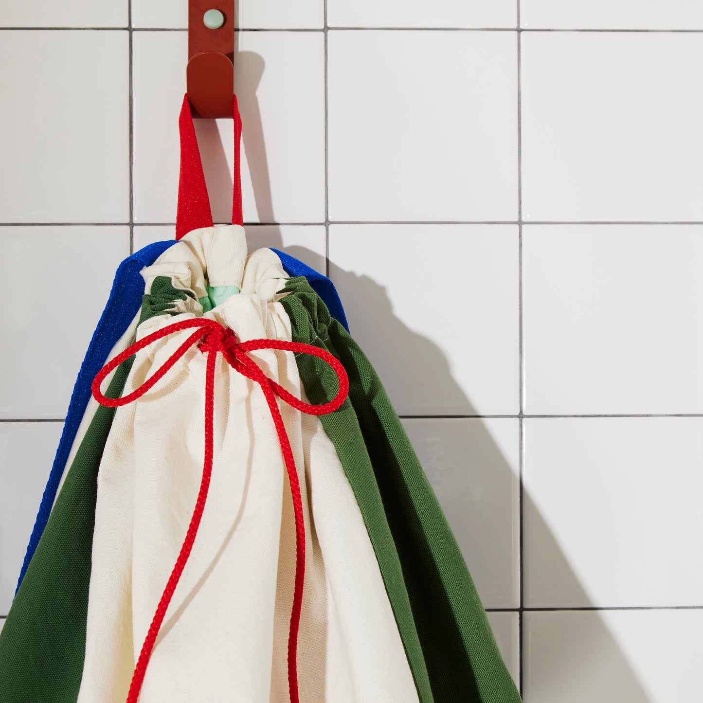 Re:Canvas Laundry Bag Pine detail view of drawstring closure