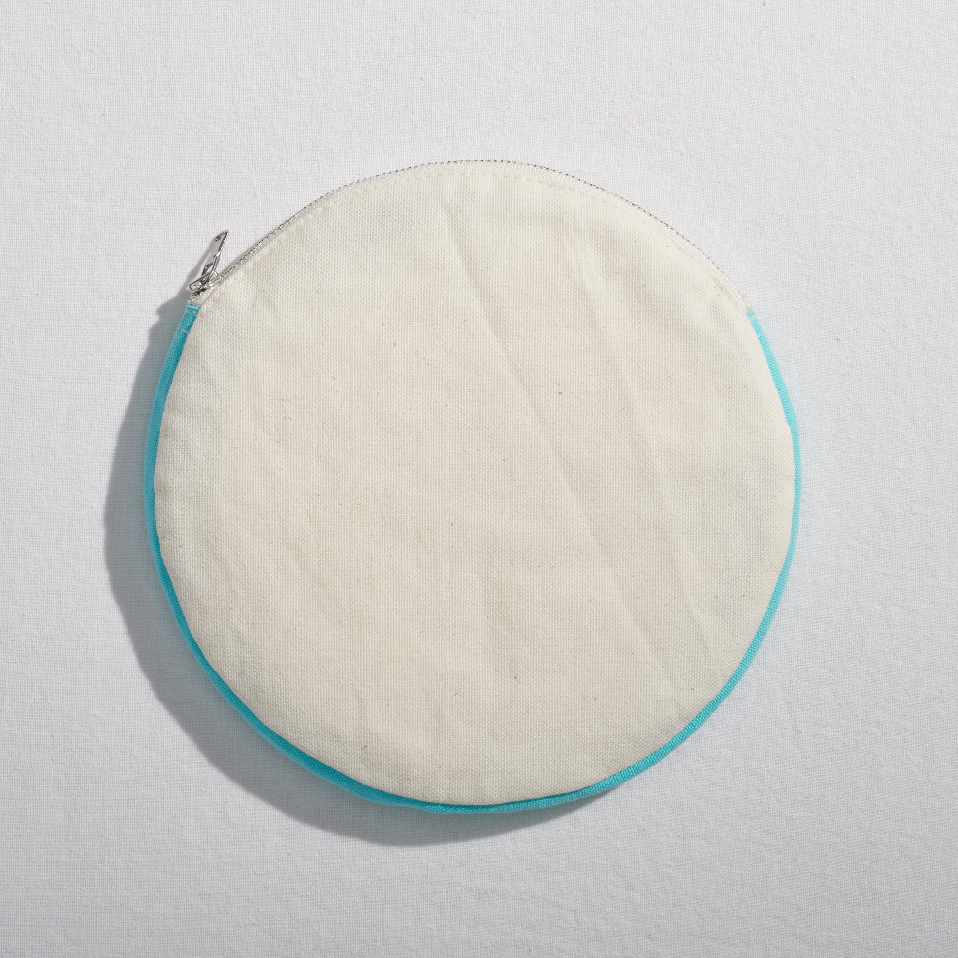 Re:Canvas "Threes" Pouch in Hesse back view of circle pouch