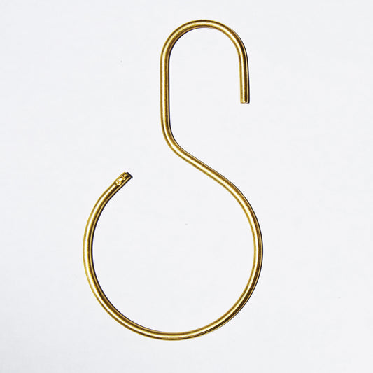 S-Hook Brass flat on floor