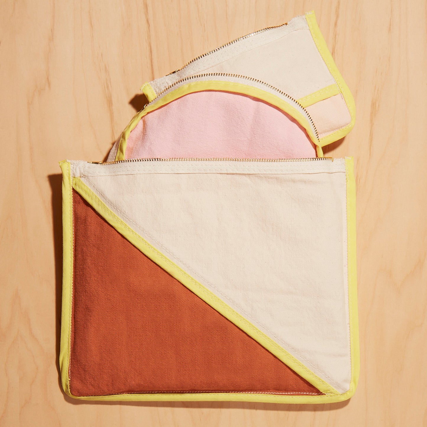 Re:Canvas "Threes" Pouch in Sunset retouched