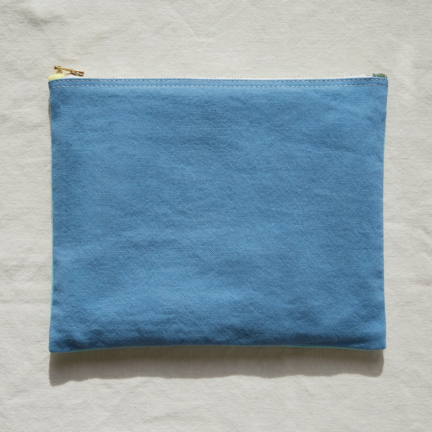 Re:Canvas Pouch Atlantic Front view