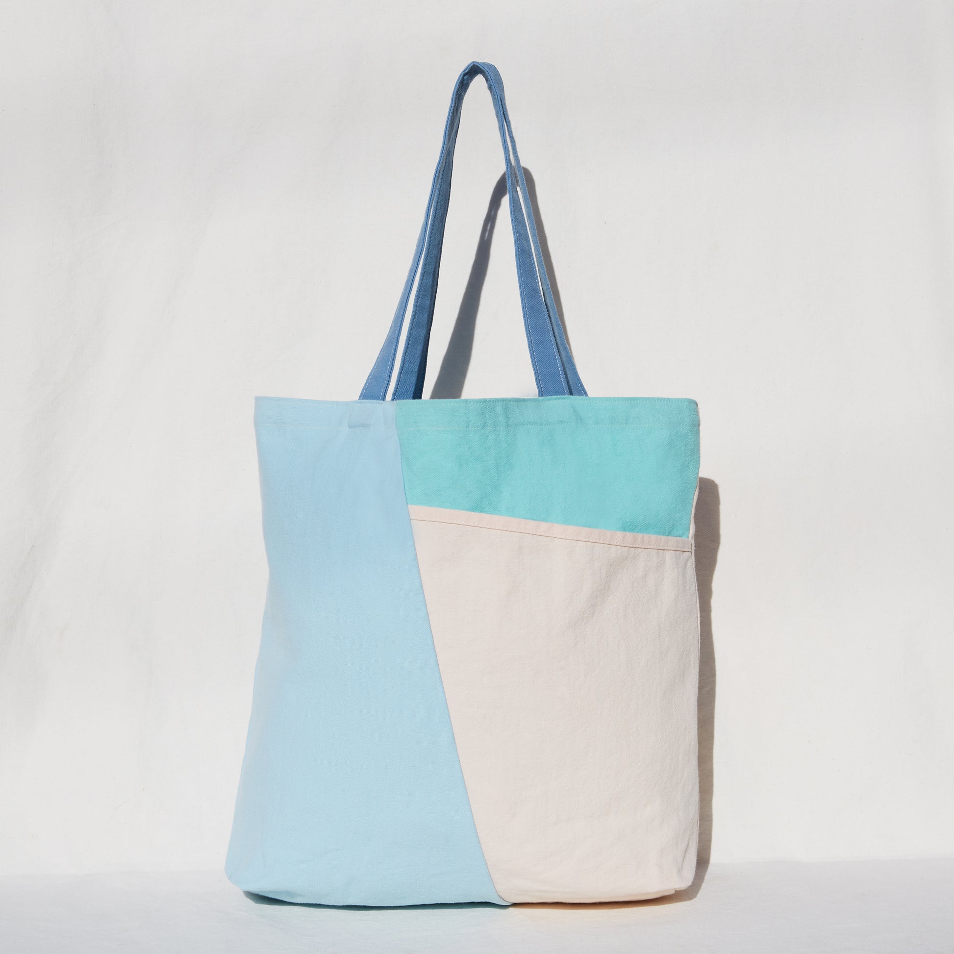 Re:Canvas Tote Sky front view