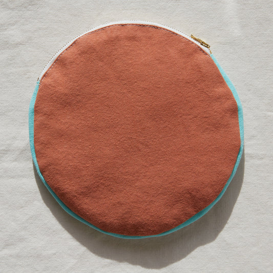 Re:Canvas Circle Pouch High front view