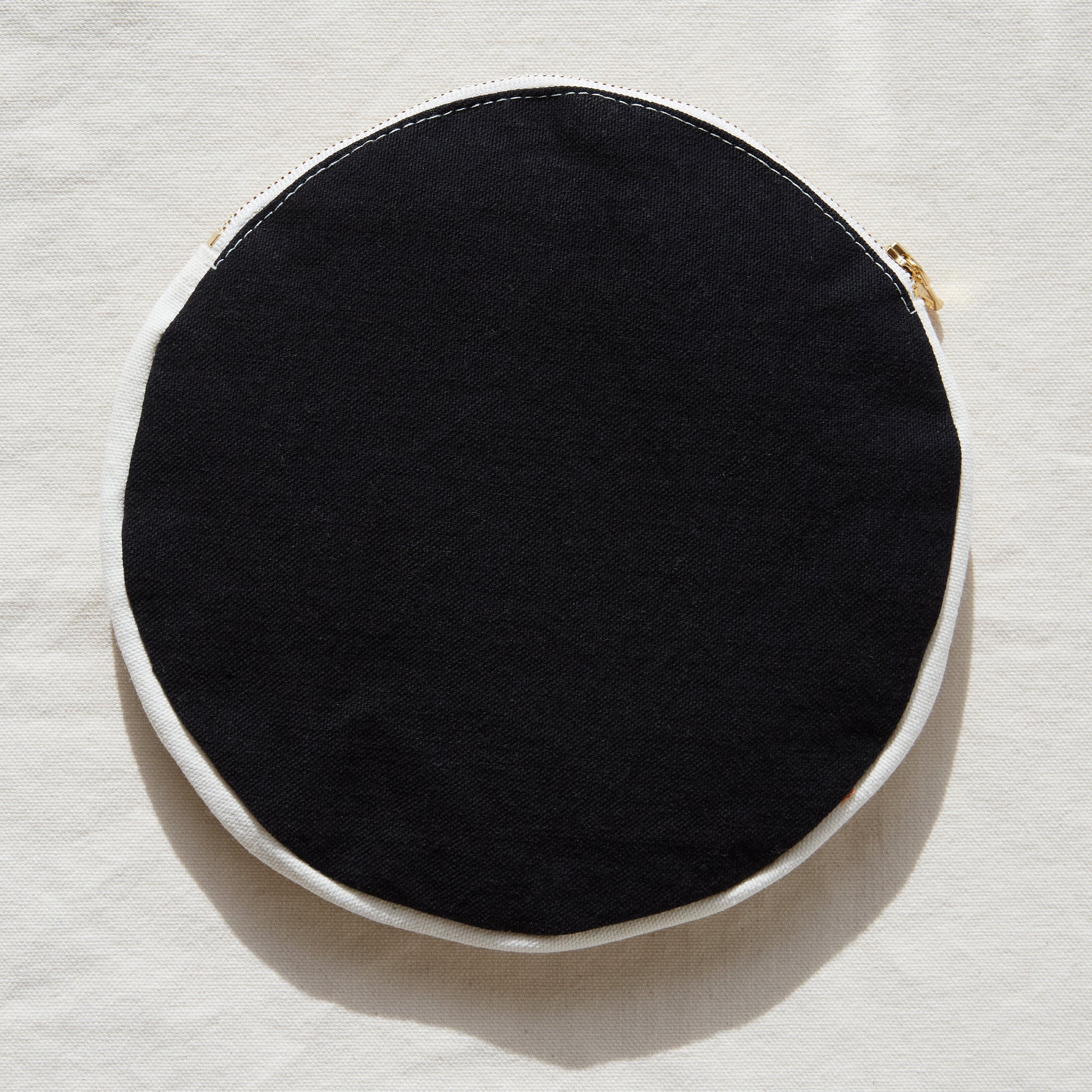 Re:Canvas Circle Pouch Desert back view