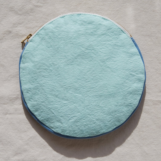 Re:Canvas Circle Pouch High front view
